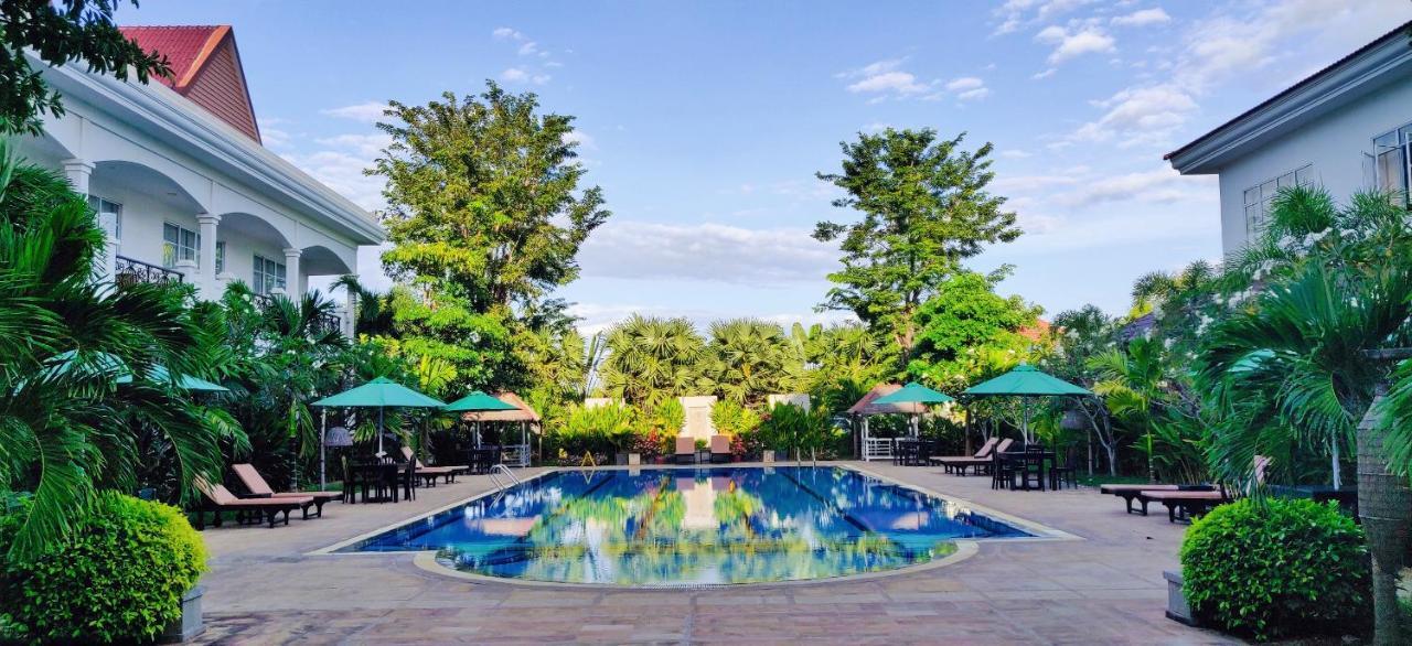 Glorious Hotel Kampong Thom Exterior photo